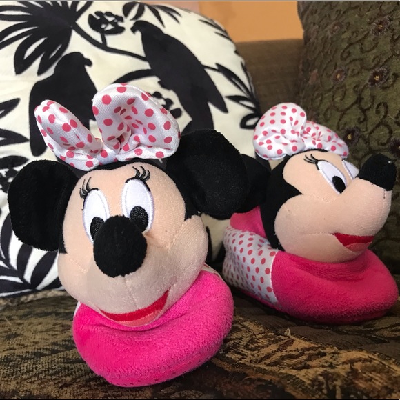 Like New Minnie Mouse Pink Slippers - Picture 4 of 5